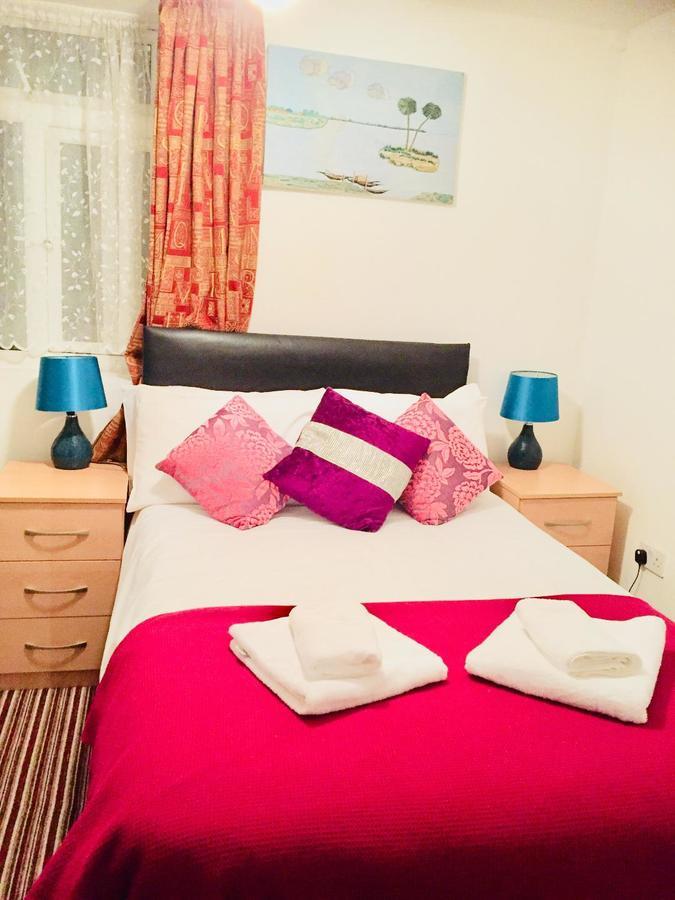 Metro House Star Accommodation London Eksteriør billede