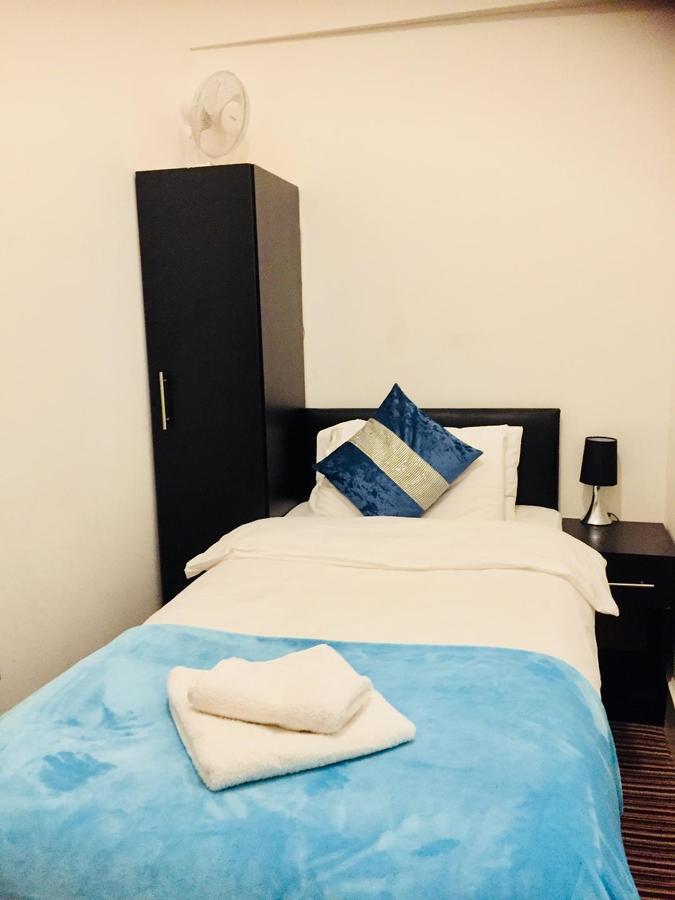 Metro House Star Accommodation London Eksteriør billede