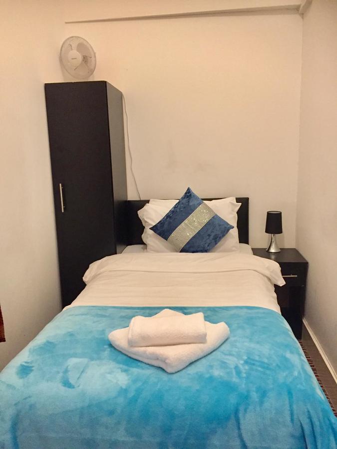 Metro House Star Accommodation London Eksteriør billede