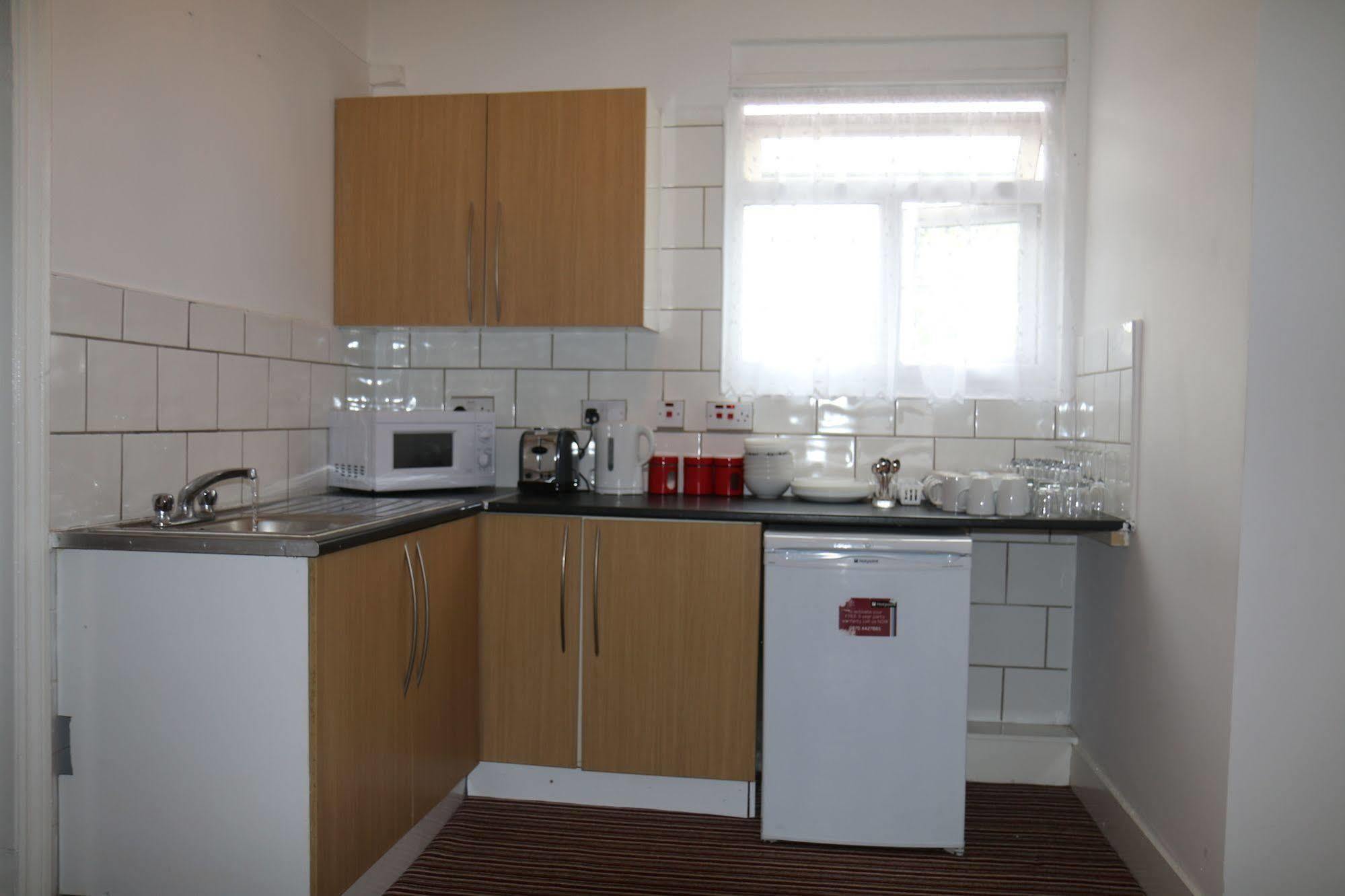 Metro House Star Accommodation London Eksteriør billede